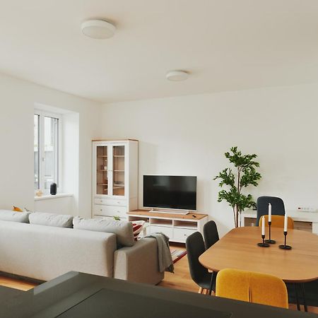 New Spacious Ultra-Modern Apartment In Wien Westbahnhof Dış mekan fotoğraf